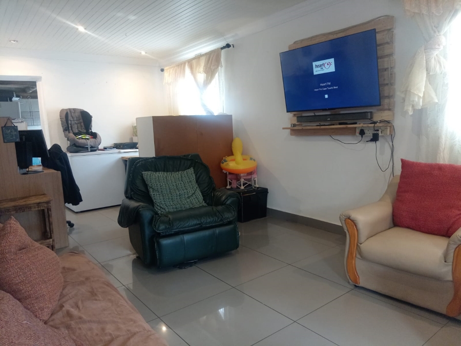 4 Bedroom Property for Sale in Westridge Western Cape